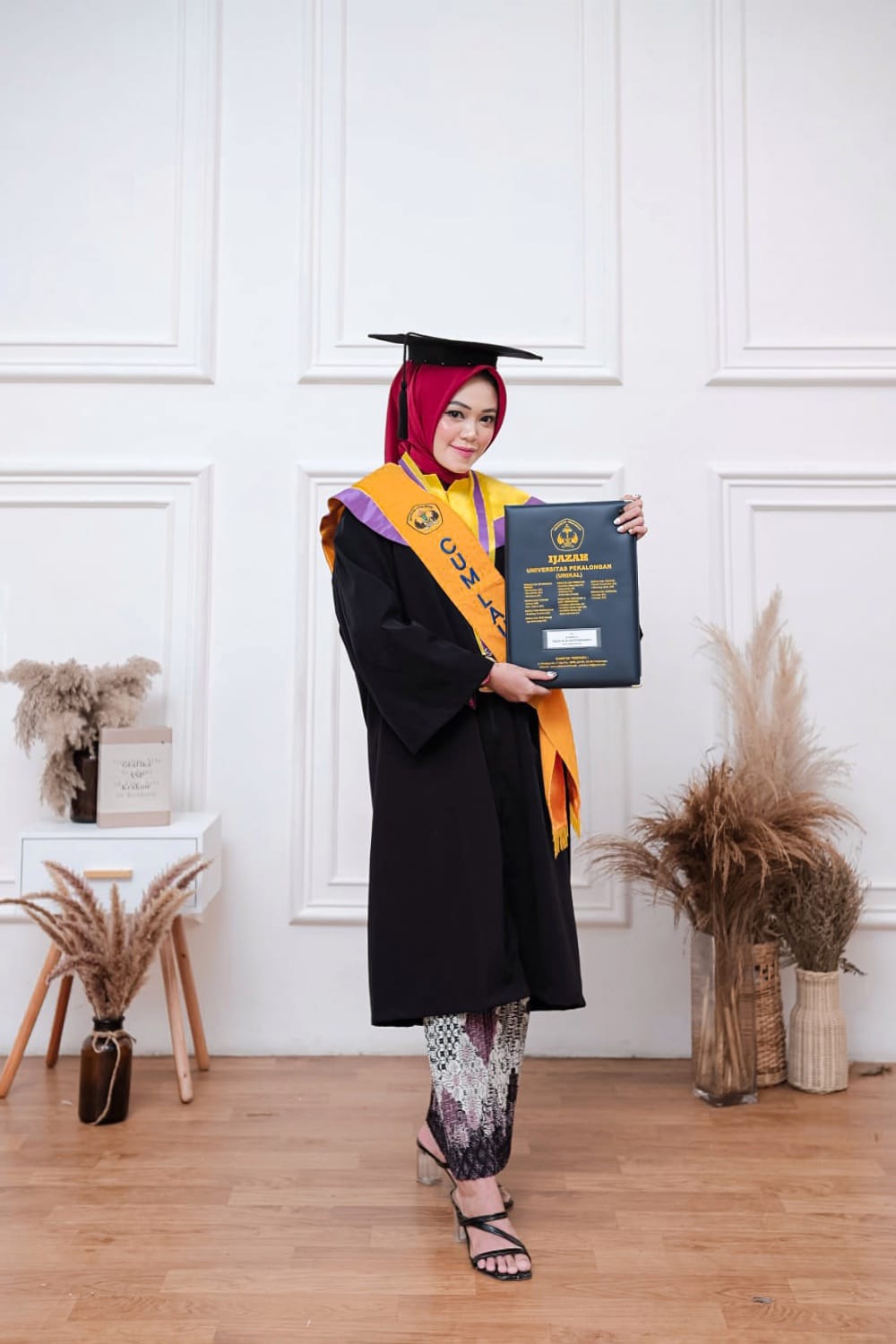 Makeup Wisuda